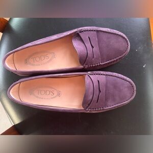 Todd gommino loafer, plum suede 39 with box, tags, dust cover